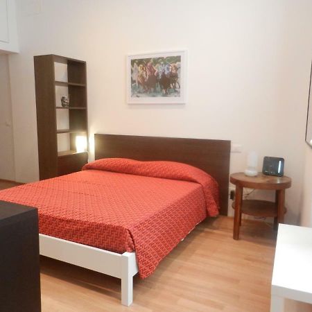 Central Guesthouse La Spezia Ngoại thất bức ảnh